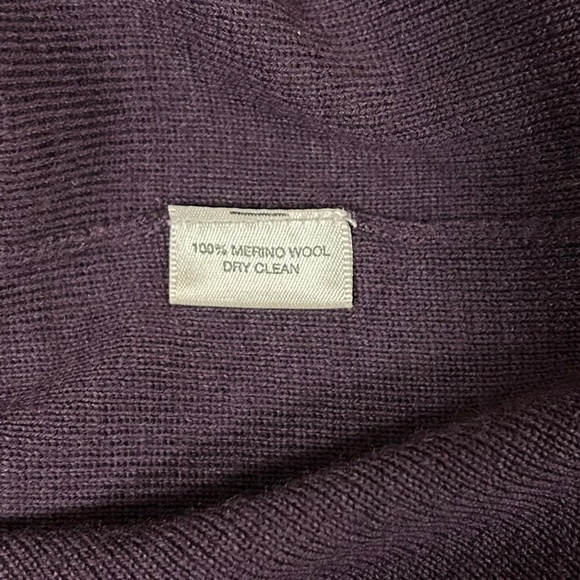 Lord & Taylor 100% Merino Wool Fitted Sleeveless Top/Petite Large - Picture 4 of 5